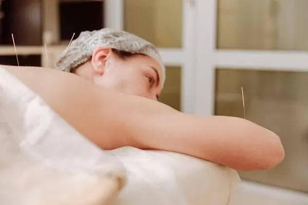 中医针灸疗法对慢性腰腿痛的长期疗效观察