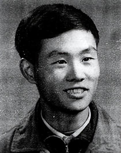 一知青因一首歌被判死刑，许世友怒：凭一首歌判死刑，岂有此理！