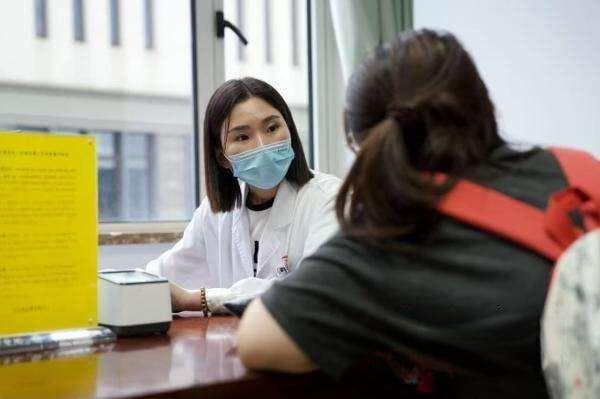 宁波一女子因喝水致腹泻脱力 出现这些症状可能饮水过量了