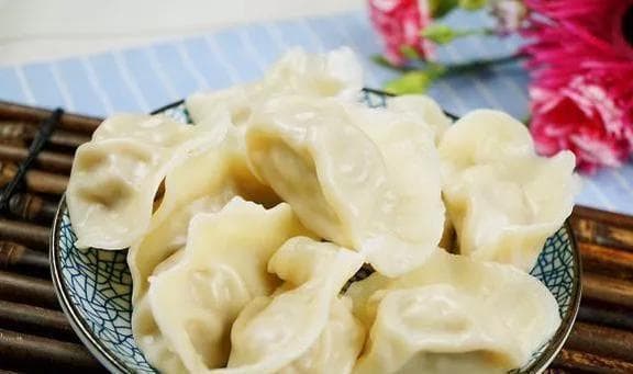 做鲜美饺子，窍门在三种食材巧搭配，还原食材本真味道就该这样吃