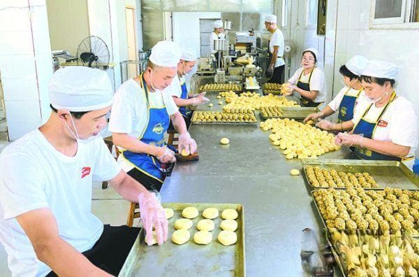 “阆中造”月饼走俏市场