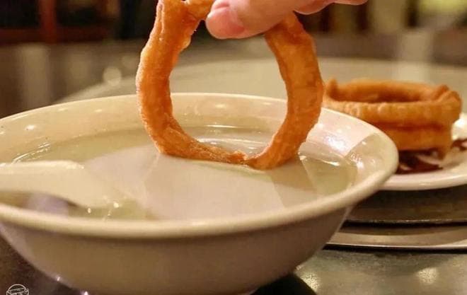 北京四大特色小吃：从豆汁儿到炒肝儿，每一样都是老北京的味道