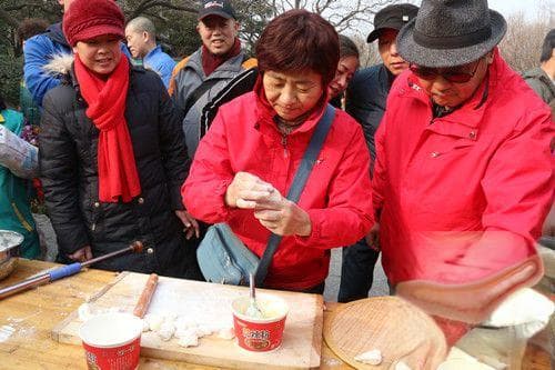 千佛山新春庙会人气旺年味浓