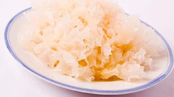 银耳汤保温一晚上第二天能喝吗 银耳汤几小时后不能吃