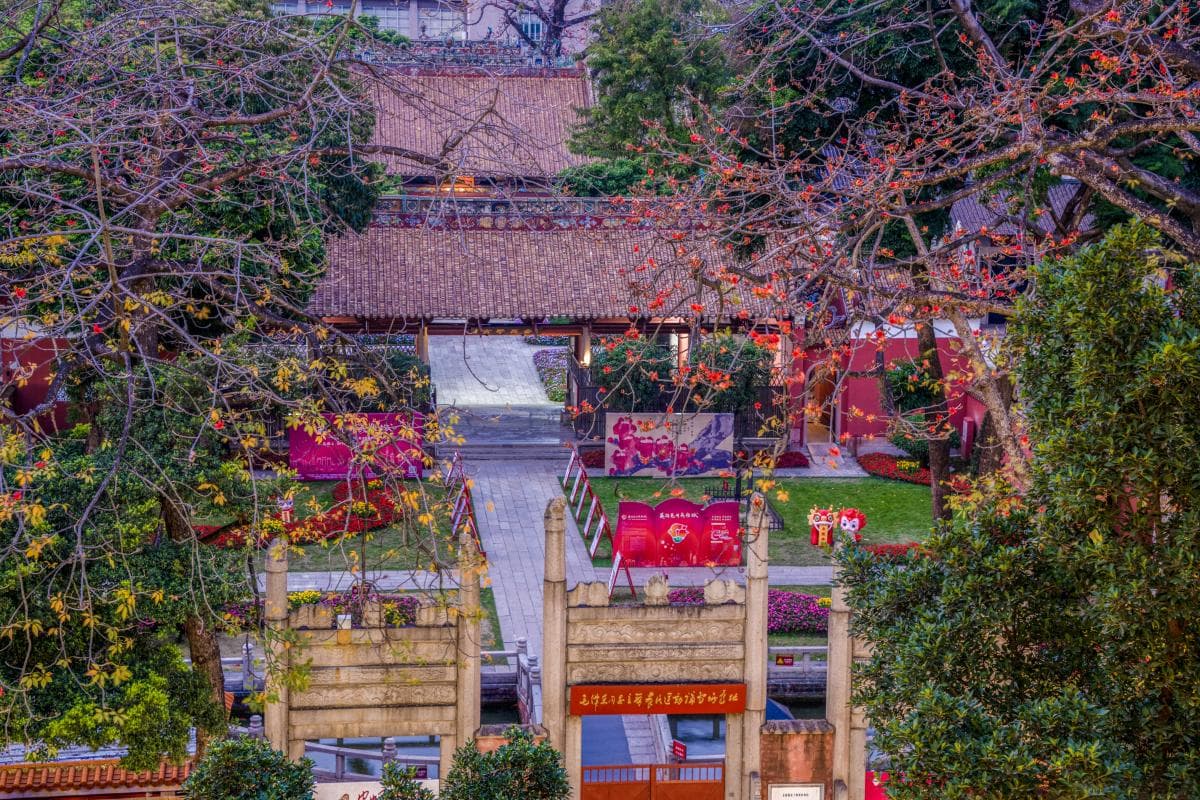 锦州市的历史遗址多吗，是否让你感受到丰富的文化背景？