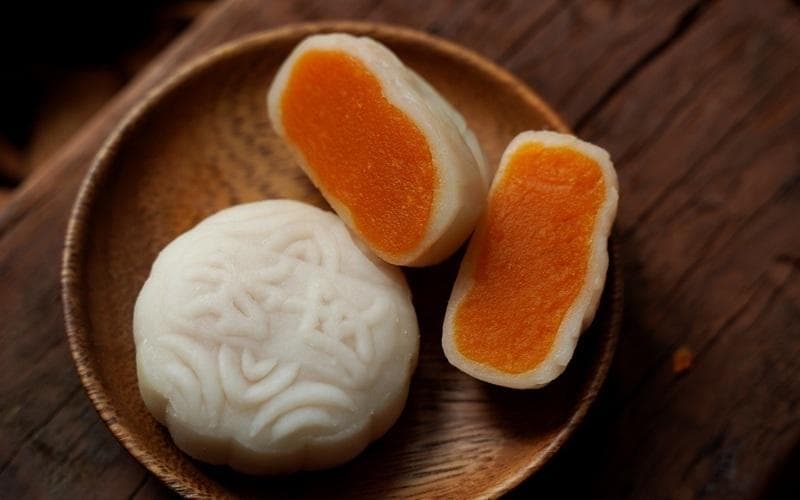 中秋美食盛宴：月饼领衔，鸭子、大闸蟹齐上阵