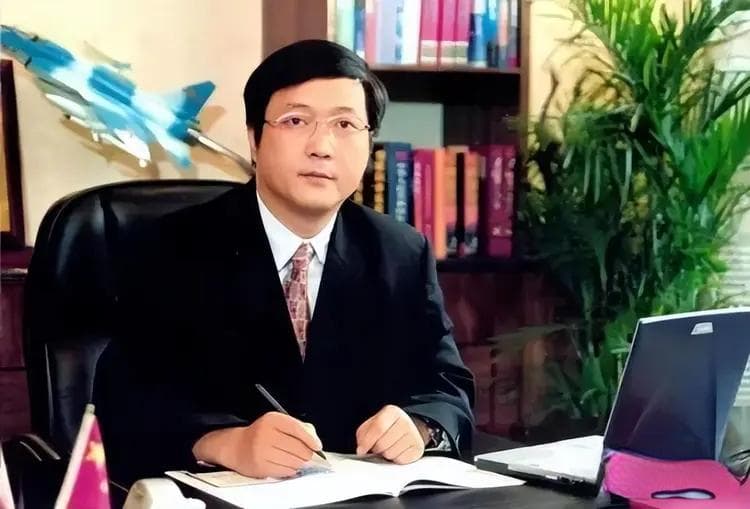 突发！歼-20总设计师杨伟被免职，去年公开露面的活动曝光