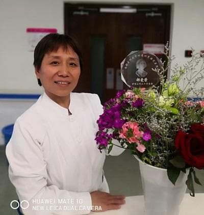 34年用心工作的郝爱荣护士