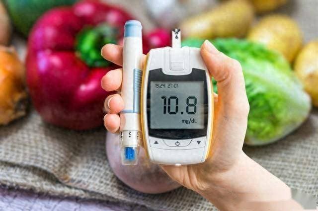 吃花生对糖尿病人健康，有利还是不利？夏天吃多少合适？涨知识了