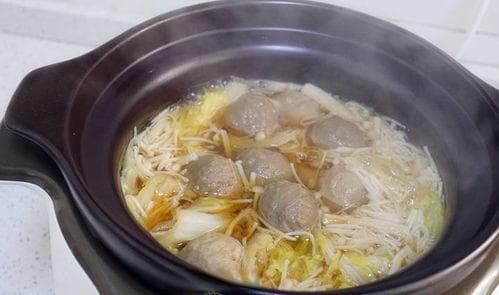 燕窝冷水炖煮时间及炖煮技巧详解：如何炖出美味可口的燕窝