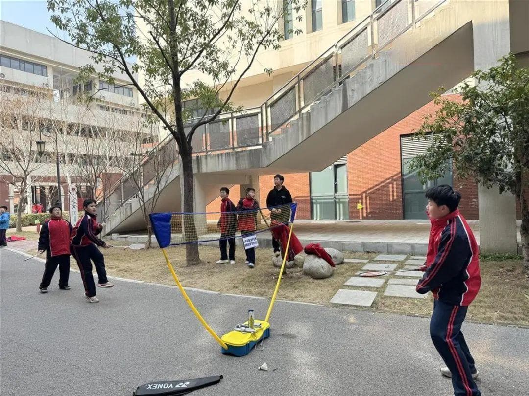 武汉多所学校延长大课间至40分钟，保障学生每天2小时体育活动时间