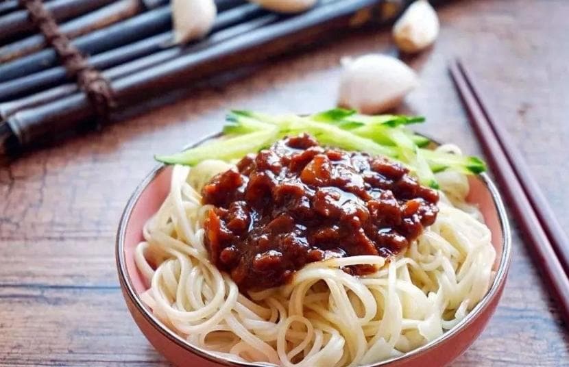 京味十足的老北京炸酱面手艺传承