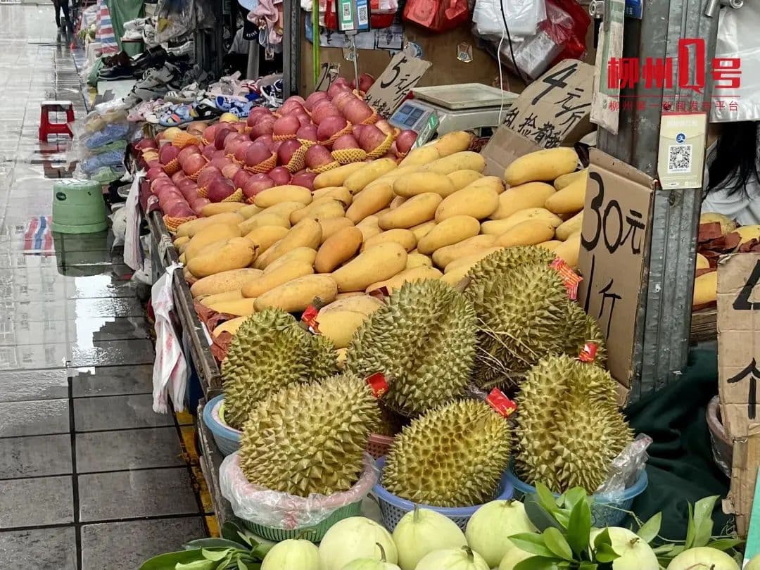 100元3个？榴莲价格大“跳水”？记者走访发现→