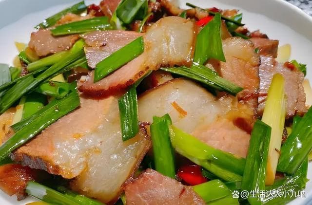 腊肉烹饪全攻略：从处理到搭配，让美味与健康兼得