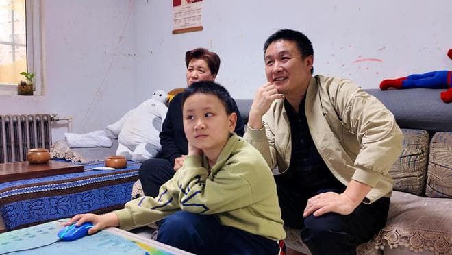 温暖济宁｜蓄发4年，为送给需要的人！7岁男孩剪掉“及腰”长发