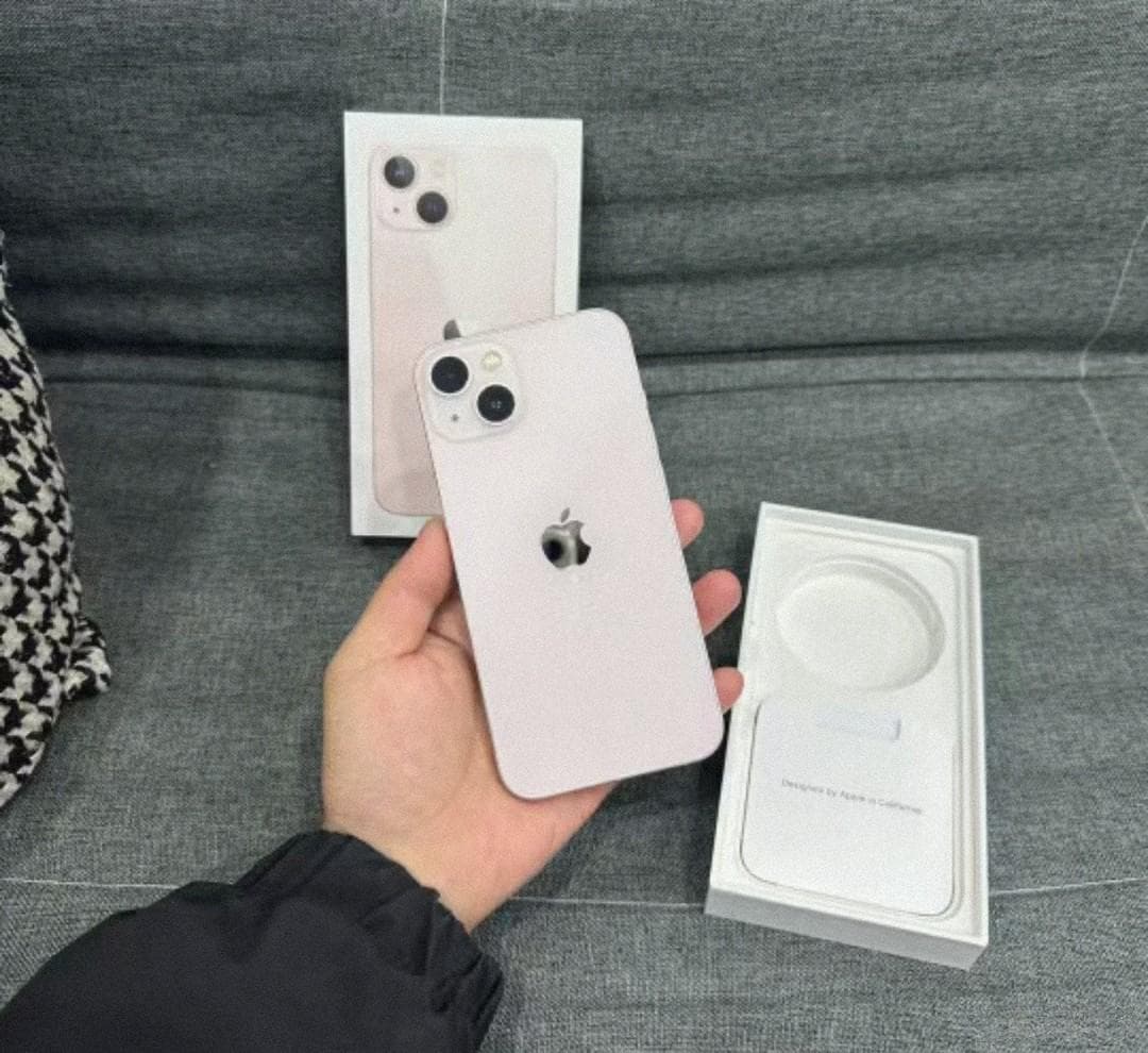 从苹果降价看科技产品生命周期，探讨电子产品定价与价值的关系。
