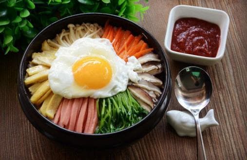 正宗韩国拌饭酱怎么调？两种韩式石锅拌饭酱料配方详解
