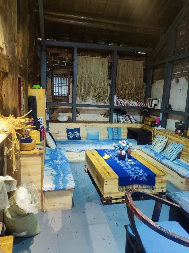 传统文化商业化：如何留住那一抹“贵州蓝”？