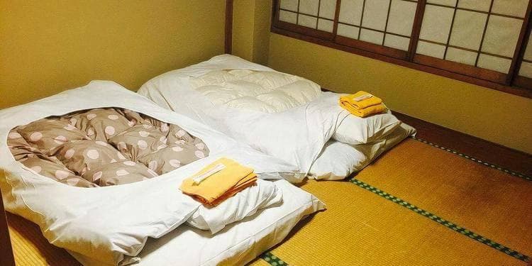 日本人为什么喜欢“席地而眠”？从文化传统到现代生活