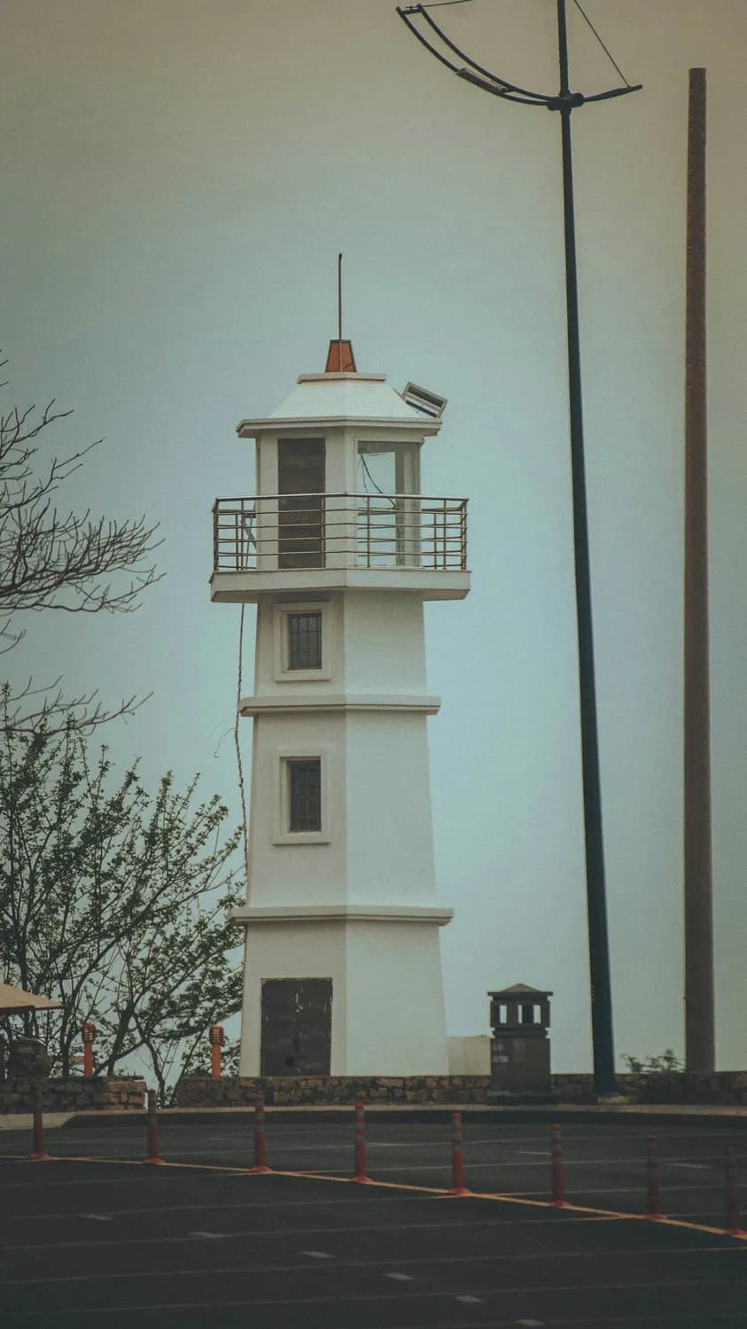 阳澄湖纯白灯塔：自驾游必打卡胜地