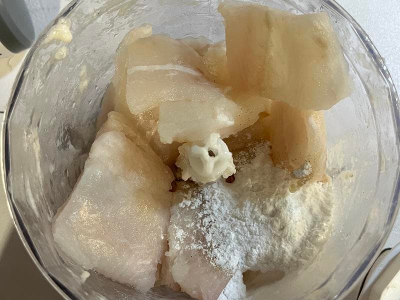 家庭制作鱼丸攻略：冷冻鱼也能做出餐厅级口感