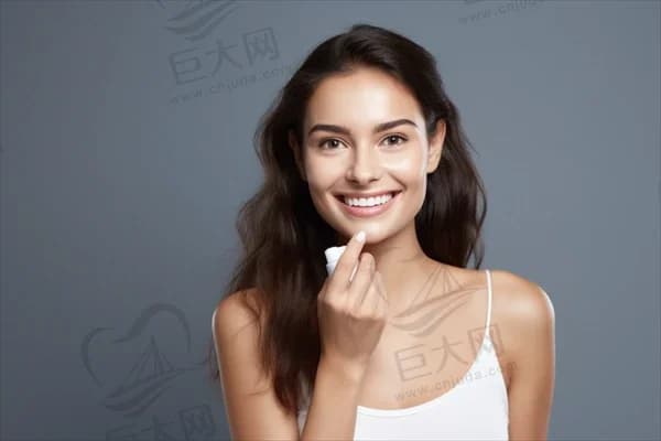 牙齿上出现黑色物质的原因是什么？如何有效预防和处理这些问题？