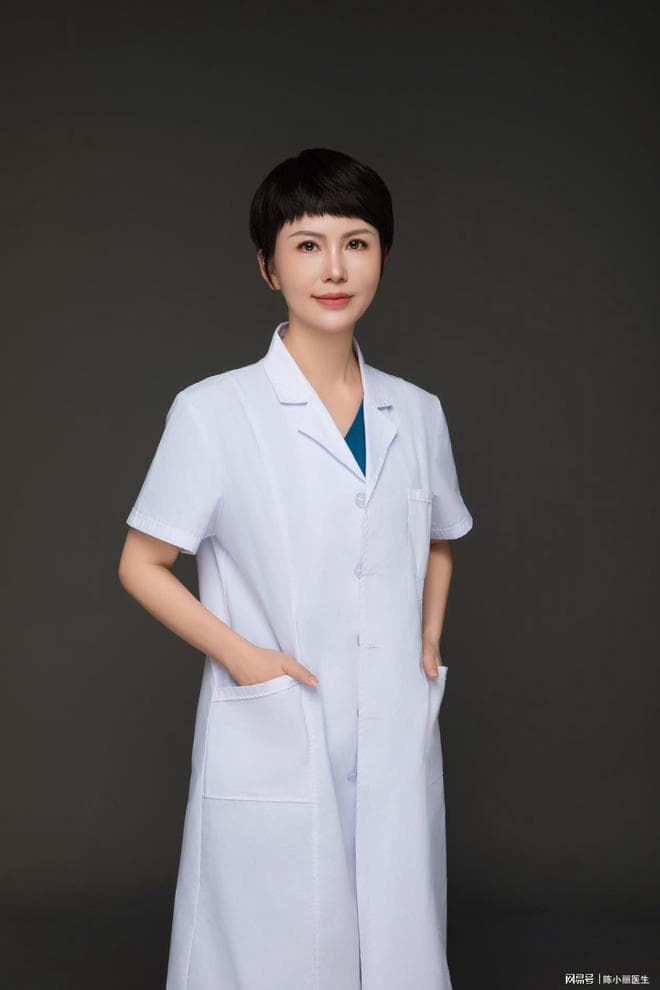 整形医生陈小丽解析面部年轻化：从皮肤到骨骼的全方位抗衰指南