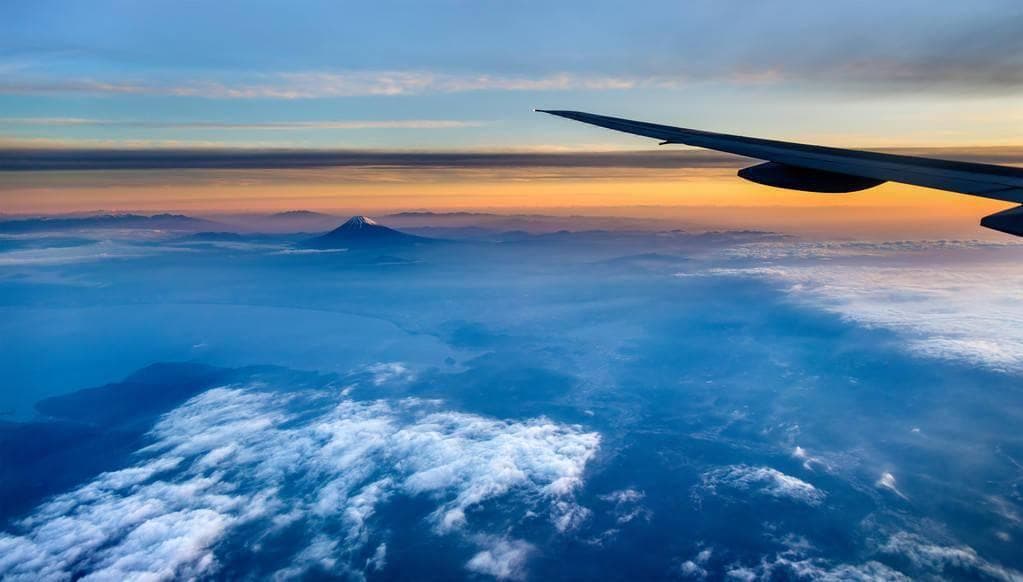 高空之美：飞机窗户拍照的艺术之旅