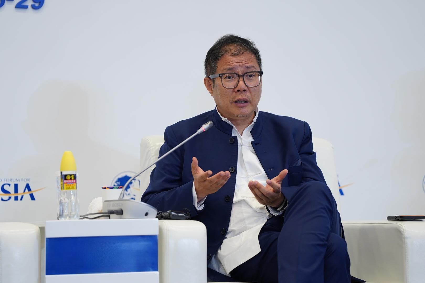 阿斯利康中国总裁王磊正在配合调查，此前已有多名高管被查