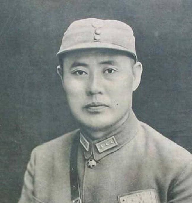 解放战争中，发动起义的国军最高级别将领是谁？后来结局如何？