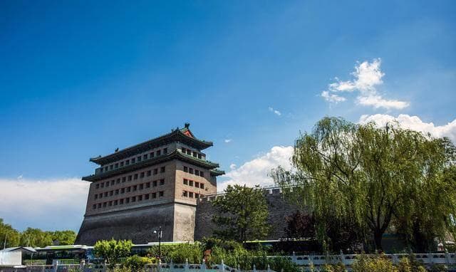 明军兵临大都城下，元军做了哪些抵抗？徐达为什么要放走元顺帝？