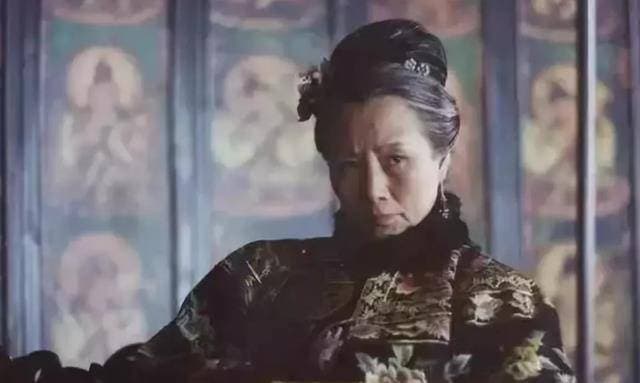 慈禧为何选择溥仪做皇帝？两次“逼婚事件”背后，慈禧算计太自私