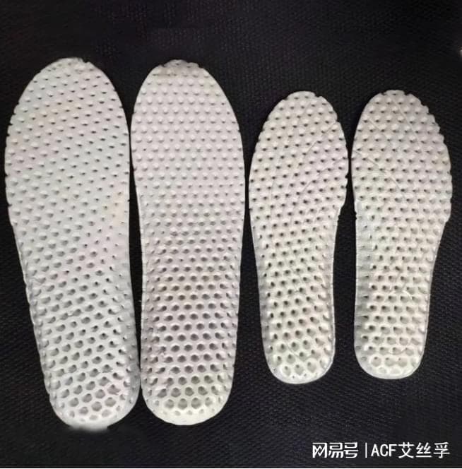 生活小常识：普通鞋垫与运动减震鞋垫对比