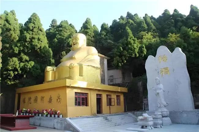 南岳民俗文化城：古今交融的奇遇