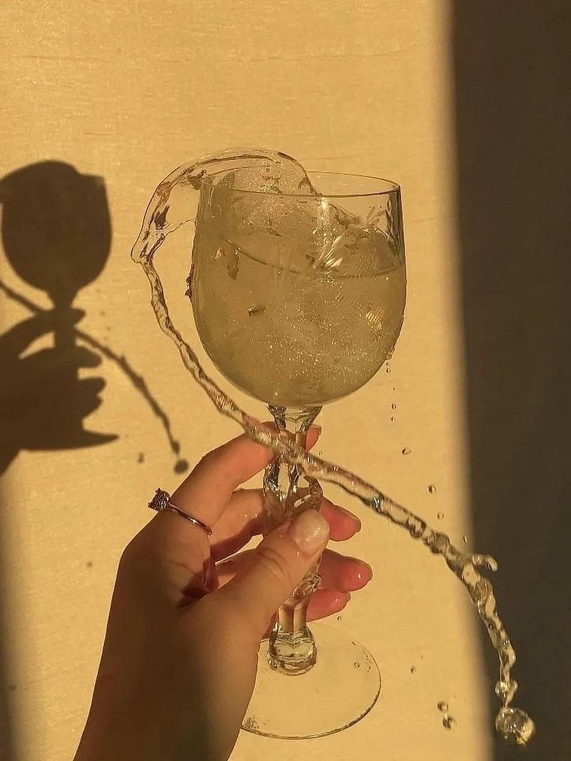 白酒年份酒真的越陈越好吗？揭秘"年份"背后的真相