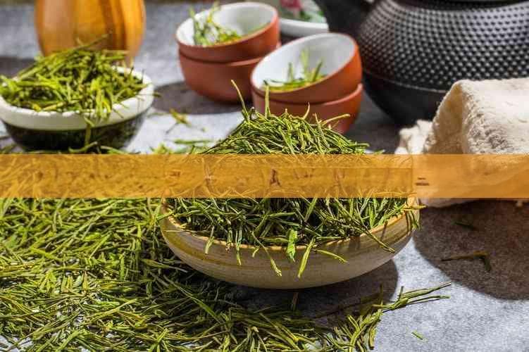 赵雅芝捐赠普洱茶：一份特殊的爱心传递