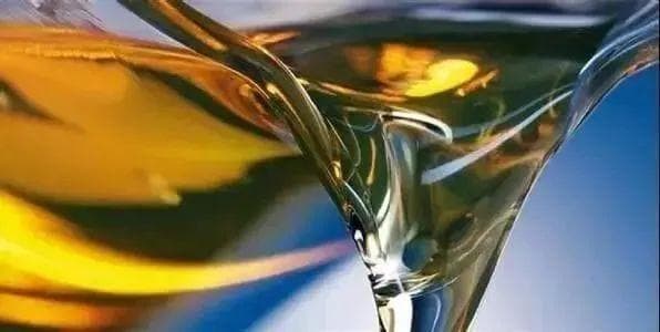为什么全合成机油越来越便宜？“白菜价”全合成机油真的能用么？