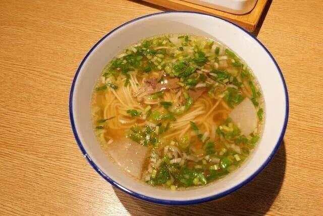 兰州拉面和兰州烧饼，哪个更能代表兰州美食？