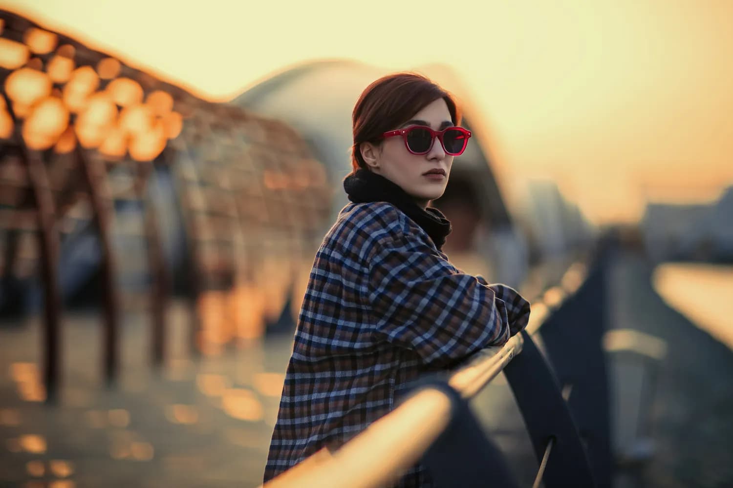 <一路繁花>冲突背后：当70后遇上50后，如何跨越代沟