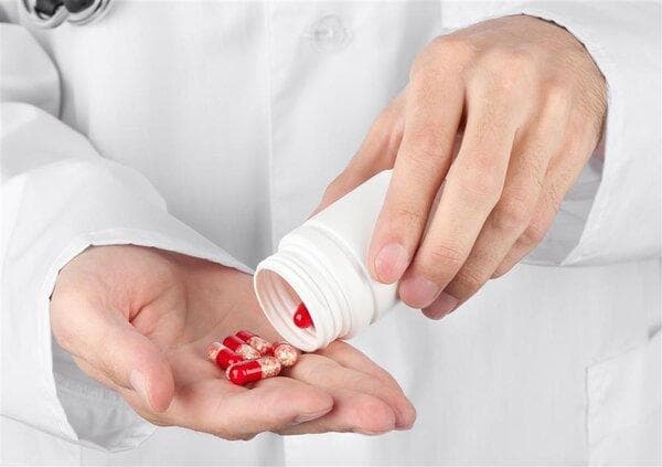 慢性肾炎患者可以服用罗红霉素吗？医生这样说