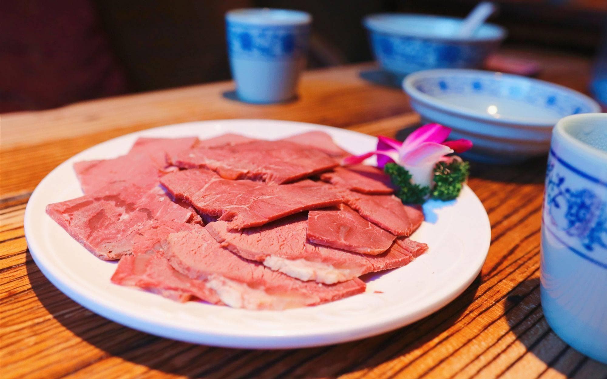 平遥牛肉：明嘉靖年间传世，五步工艺成就晋中名吃