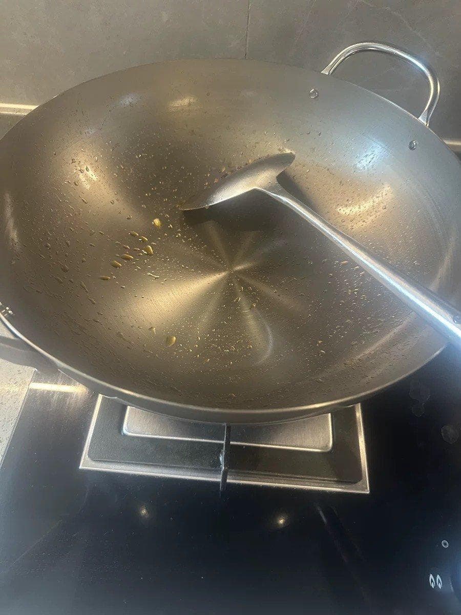 纯钛炒锅：健康烹饪的新选择