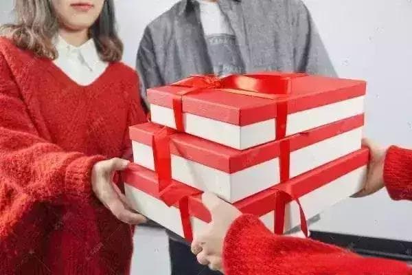 无论关系多好，都千万别收对方送来的这 3 个礼物，不是迷信