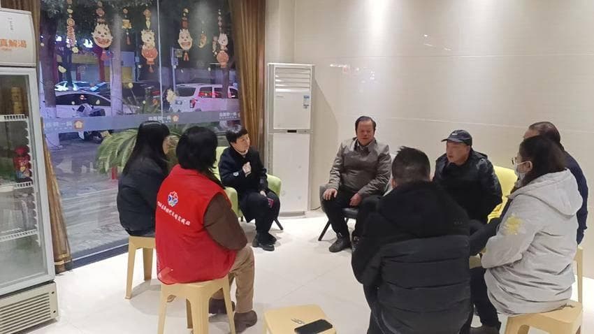 黄州区法院巷：居民自治破解停车难题，9000元道闸一体机将安装