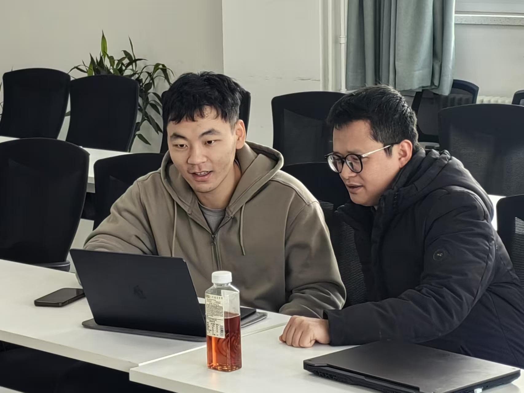 探索强子物理：三大方法揭示奇特强子态