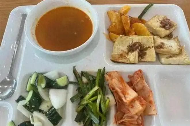 食堂堪比“泔水厂”！发达国家韩国，在吃肉上为何就比不过中国？