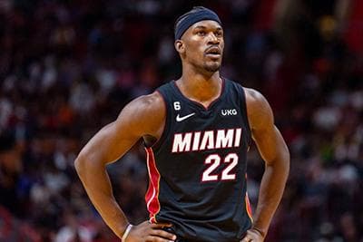 从逆境中崛起的NBA巨星：吉米·巴特勒的传奇之路