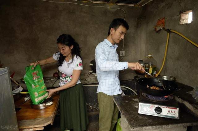 高收入与离婚风险：金钱如何影响婚姻稳定？