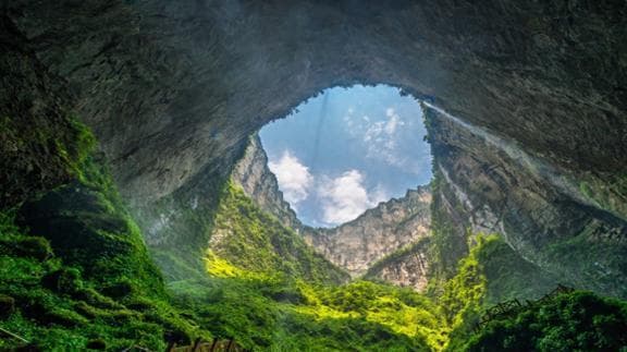 国内10个神奇的“天坑”景区，一个比一个漂亮，你去过几个呢？