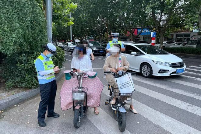 3月起，新一轮电动车整治开始了，两种管理模式受到车主的热议